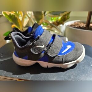 Nike Free Kids' Blue and Black Velcro Athletic Shoes Toddler Size 9c